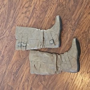 Women's Size 7 Boutique Knee-high Tan Boots